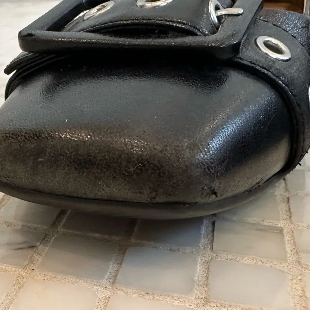 Ecco Shoes Black Leather Flats with Buckle Toe